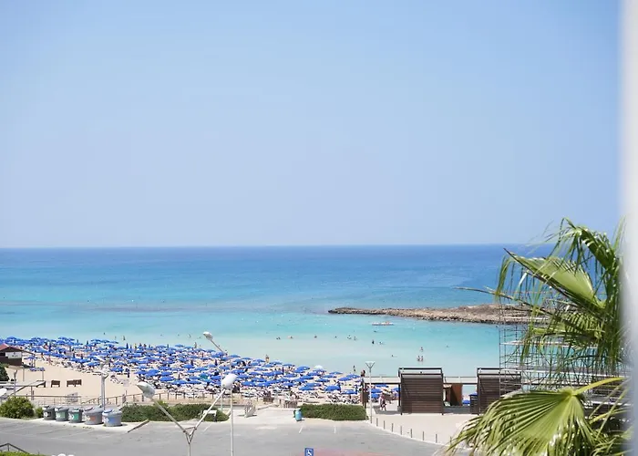 Astreas Beach Hotel Apartments