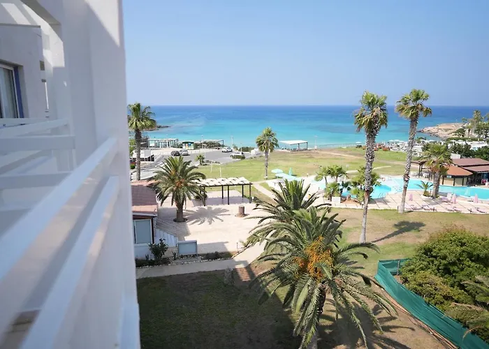 Astreas Beach Hotel Apartments
